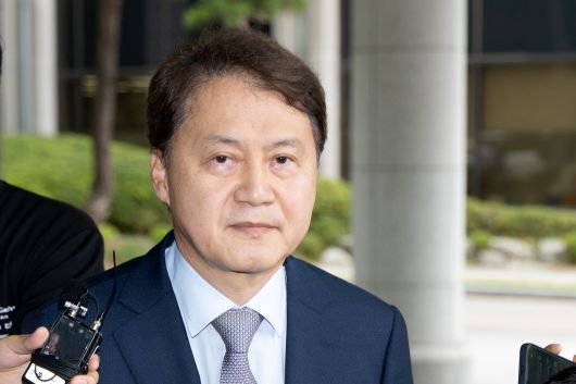 김주현 전 민정수석이 3일 서울 서초구 서울고등검찰청에 마련된 내란특검 사무실로 출석하고 있다./뉴스1