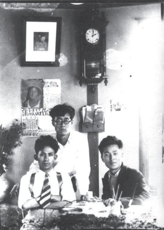 '소설가 구보씨의 일일'에서 백화점 식당을 묘사한 박태원(가운데)과 친구 이상(왼쪽), 김소운./국립현대미술관