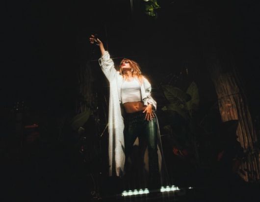 워터하우스가 입었던 바지./엑스(옛 트위터)