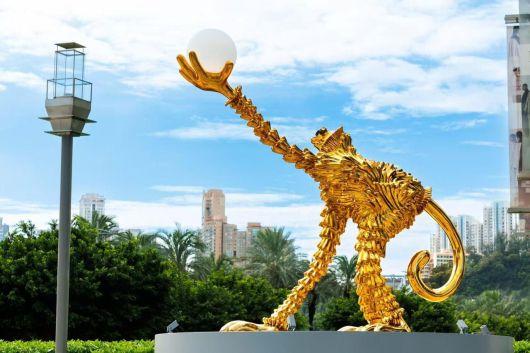 멜코 리조트에서 선보이는 ‘하스 브러더스’의 황동 조각 ‘달빛’(Clair de Lune)/ 멜코 리조트&엔터테인먼트 그룹 제공