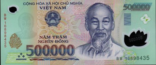 베트남 50만동 지폐. 베트남 모든 지폐에는 호찌민 초상이 있다.