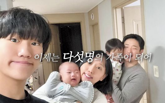 재혼 가정이 행복한 가족으로 거듭나는 과정을 담아 최우수상을 받은 서민호씨 가족의 영상 '처음부터 가족은 아니였지만'.