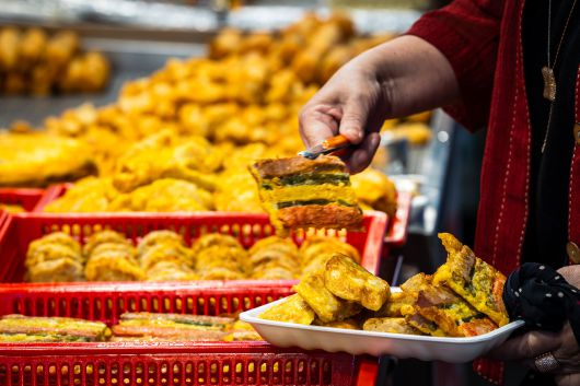 추석을 일주일 앞둔 시점이지만 전 찾는 손님이 끊이질 않았다. /이건송 영상미디어 기자