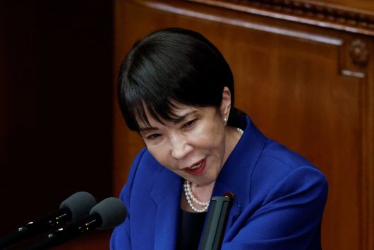 다카이치 사나에 일본 총리가 24일 오후 일본 도쿄 국회의사당에서 연설을 하고 있다. /로이터 연합뉴스