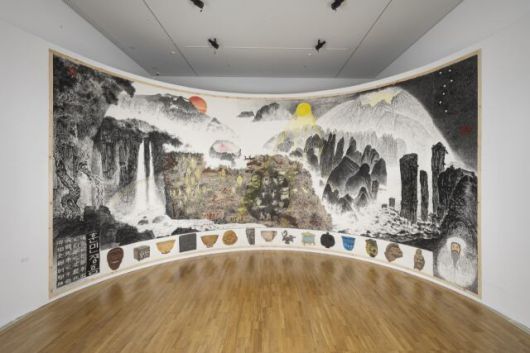 가로 12m, 세로 5m에 달하는 박대성 화백의 대표작 ‘코리아 판타지’ 전경. /솔거미술관