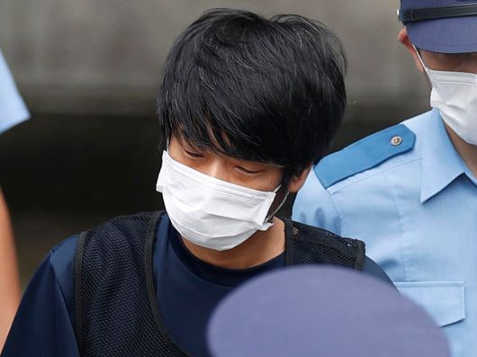 2022년 7월 선거 유세 중이던 아베 신조 전 일본 총리를 총으로 쏴 살해한 야마가미 데쓰야. /교도 AP 연합뉴스