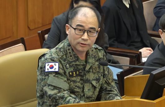 곽종근 전 육군 특수전사령관이 지난 2월 6일 서울 종로구 헌법재판소에서 열린 탄핵 심판 6차 변론기일에서 질문에 답하고 있다./헌법재판소 제공