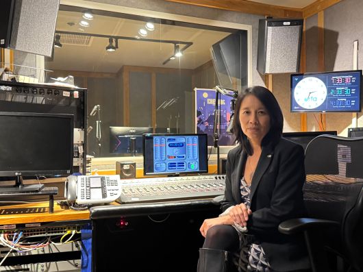 베이 팡 자유아시아방송(RFA) 대표 겸 최고경영자(CEO)가 지난 10일 워싱턴 DC의 RFA 한국어 방송 스튜디오에서 본지와 인터뷰를 하고 있다. /워싱턴=김은중 특파원