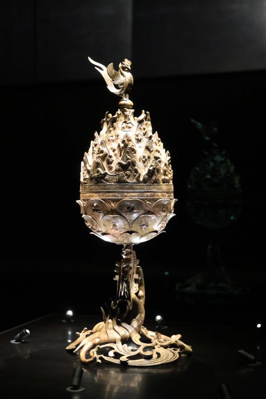 '백제대향로관'에 전시된 국보 백제금동대향로. /연합뉴스