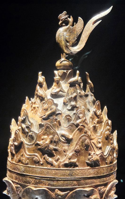 '백제대향로관'에 전시된 국보 금동대향로 세부 모습. /허윤희 기자