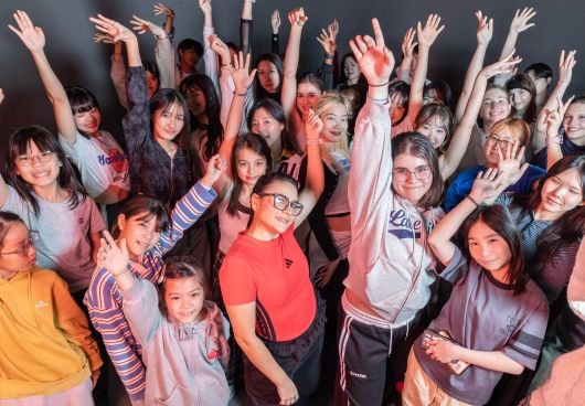 지난달 30일 오후 서울 성동구 원밀리언 댄스 스튜디오에서 진행된 K-Pop 커버 수업에 참석한 케이팝 팬들이 우리 노래에 맞춰 춤추며 즐거운 시간을 보내고 있다./이태경 기자