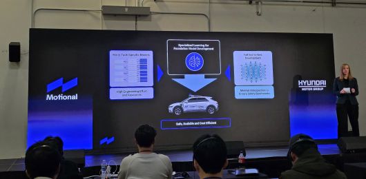 로라 메이저 모셔널 CEO가 새로운 방식의 자율주행 기술 개발 모델에 대해 설명하고 있다./이정구 기자