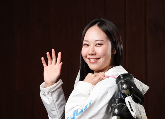 6일 서울 노원구 태릉국제빙상장 앞에서 스피드스케이팅 매스스타트 박지우 선수가 2026밀라노동계올림픽 출전 각오를 다지며 인터뷰 포즈를 취하고 있다. /고운호 기자