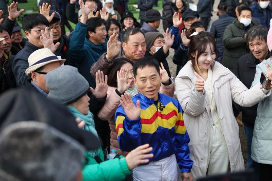 지난해 12월28일 팬과 동료들이 열어준 박태종 기수의 은퇴식. /한국마사회