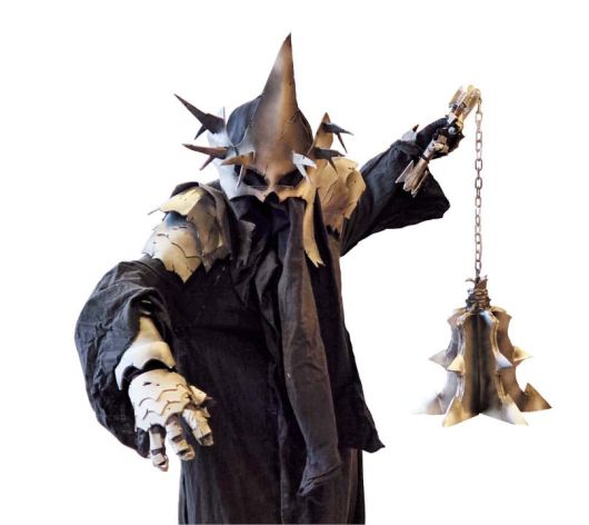 영화 ‘반지의 제왕’ 악역인 ‘마술사 왕’의 의상을 차려입은 관객. 김성현 기자