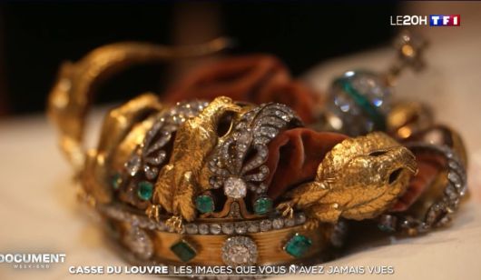 회수된 외제니 황후의 왕관 모습. 심하게 찌그러진 상태다. /TF1