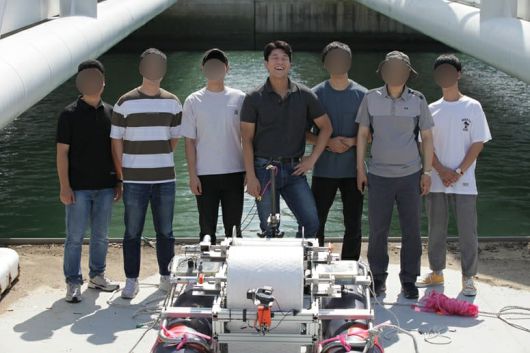 2024년 8월 은행권청년창업재단(디캠프)과 조달청이 공동 주최한 창업 경진대회 ‘디데이’에서 우승한 쉐코의 구성원들. /쉐코