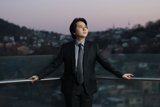 20일 서울 종로구 서울팝페라하우스에서 포즈를 취한 팝페라 가수 임형주./장경식 기자