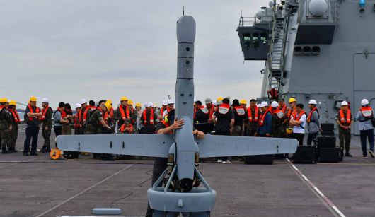 2024년 6월 독도함에서 전투실험 중인 수직이착륙 무인기 V-BAT / 출처=퀀텀에어로