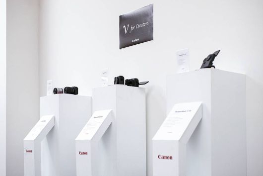 캐논 역시 영상 전문 기종인 V 시리즈로 1인 크리에이터 시장 공략에 나선다 / 출처=IT동아