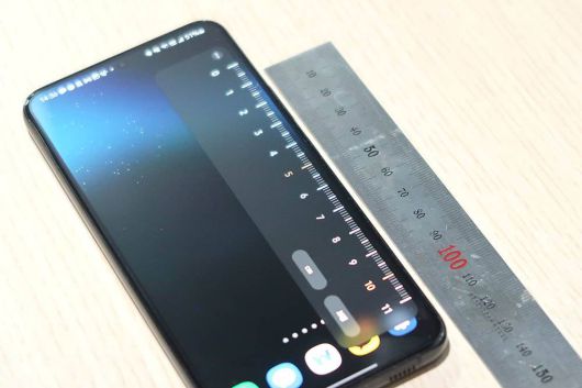 스마트폰으로 길이를 측정할 수 있다 / 출처=IT동아