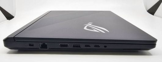 본체 좌측면 인터페이스 구성 / 출처=IT동아