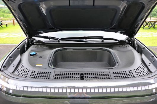 아이오닉 9 전방 프렁크 적재공간 / 출처=IT동아