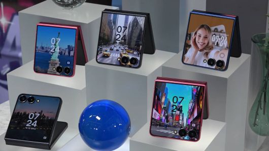 갤럭시 Z 폴드 7은 갤럭시 S25 엣지와 가격이 비슷해 소형 폴더블 스마트폰이 필요한 게 아니라면 구매하기 애매한 점이 있다 / 출처=삼성전자