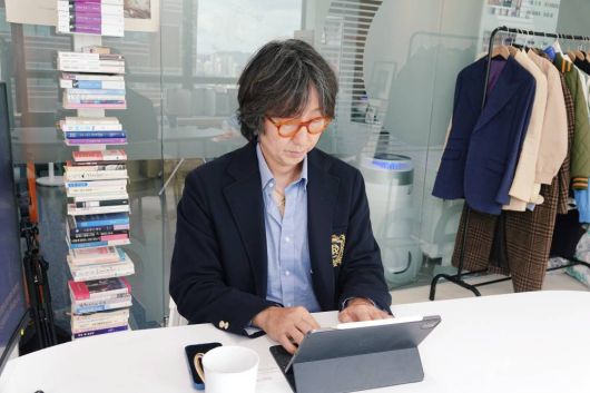 신사유람단은 패션과 기술의 융합을 통해 새로운 소비 경험을 제안하는 스타트업이다 / 출처=IT동아