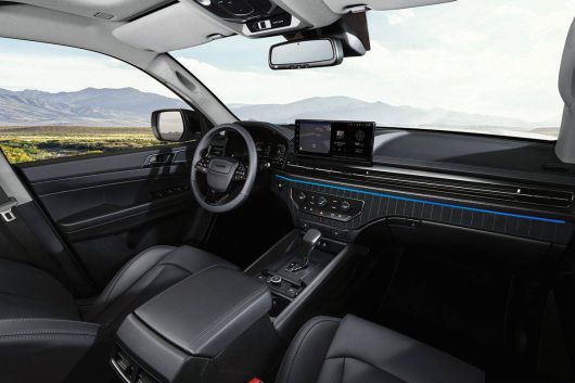 KG모빌리티 무쏘 실내 / 출처=KG모빌리티