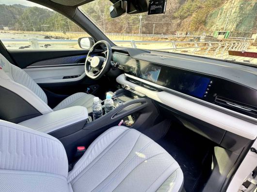 그랑 콜레오스 실내 / 출처=IT동아