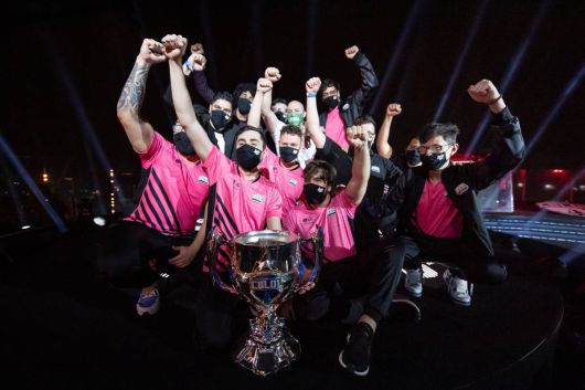 브라질 리그 우승팀 INTZ