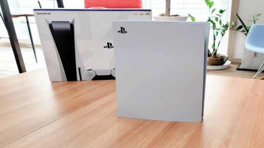 PS4 정면