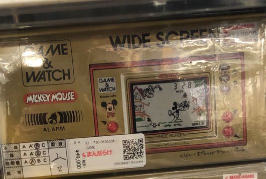 (만다라케에서 판매중인 게임앤와치 B급 품)