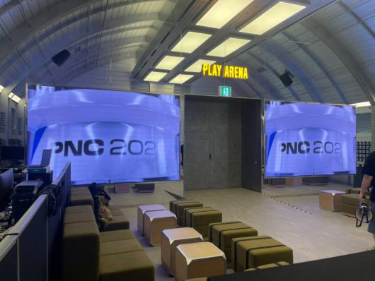 플레이 아레나 로비