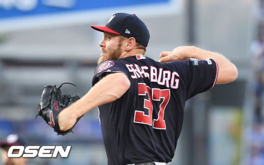 [OSEN=LA(캘리포니아주),박준형 기자] 워싱턴 선발투수 스트라스버그가 역투하고 있다./ soul1014@osen.co.kr