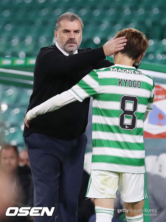 [사진] 엔지 포스테코글루 감독과 후루하시 교고 ⓒGettyimages(무단전재 및 재배포 금지)