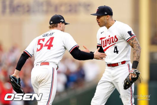 [사진] 토론토 소니 그레이, 카를로스 코레아. ⓒGettyimages(무단전재 및 재배포 금지)