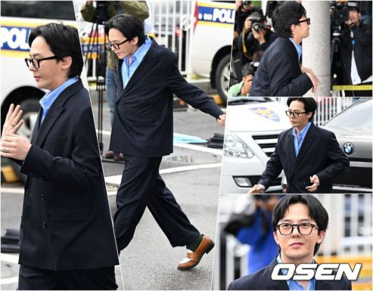 [OSEN=인천, 이대선 기자] 마약류 관리에 관한 법률상 마약 혐의를 받는 가수 지드래곤(35·본명 권지용)이 6일 인천 논현경찰서에서 조사를 마치고 이동하고 있다.경찰서를 나서는 지드래곤이 취재진 질문에 답을 하며 미소 짓고 있다. 2023.11.06 /sunday@osen.co.kr