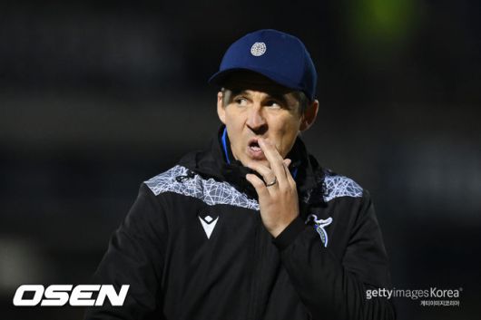 [사진] 조이 바튼 소셜 미디어.