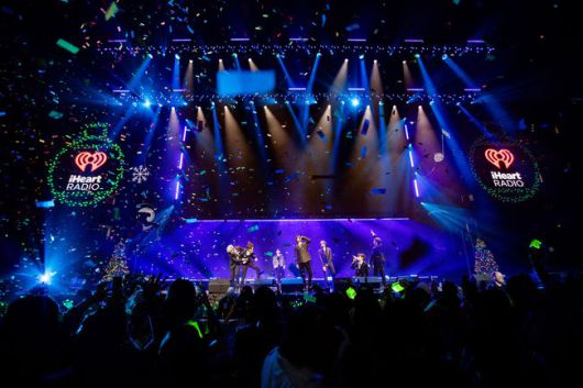 WASHINGTON, DC - DECEMBER 11: (L-R) Jeno, Jaemin, Chenle, Renjun, Haechan, Mark, and Jisung of NCT DREAM perform onstage during iHeartRadio Hot 99.5's Jingle Ball 2023 at Capital One Arena on December 11, 2023 in Washington, DC. (Photo by Larry French/Getty Images for iHeartRadio)