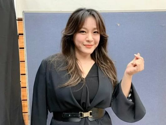 [OSEN=김성락 기자] 21일 오후 서울 용산구 CGV 용산아이파크몰에서 영화 ‘천박사 퇴마 연구소’의 VIP 시사회 포토월 행사가 열렸다. 가수 이효리가 포토타임을 갖고 있다. 2023.09.21 / ksl0919@osen.co.kr