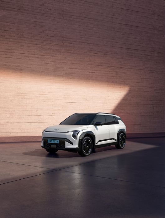 더 기아 EV3 내장.