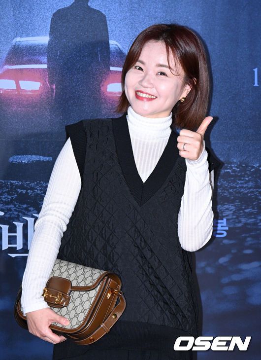 [OSEN=이대선 기자] 24일 오후 서울 롯데시네마 월드타워에서 영화 '자백'(윤종석 감독) VIP시사회가 열렸다.배우 김효진이 포토타임을 가지고 있다. 2022.10.24 /sunday@osen.co.kr