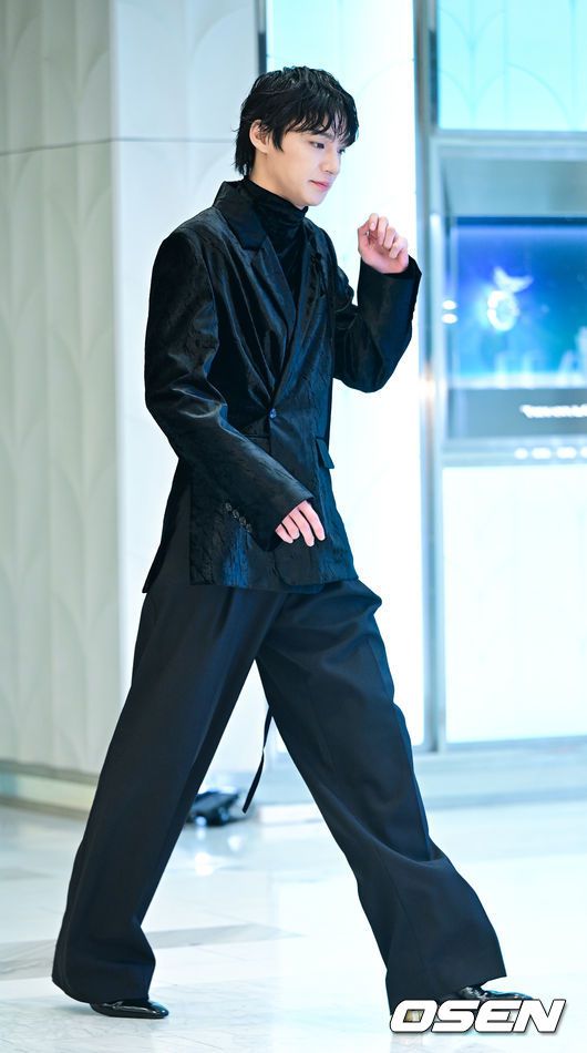 [OSEN=최규한 기자]모델 채종석이 포토타임을 하고 있다. 2025.01.13 / dreamer@osen.co.kr