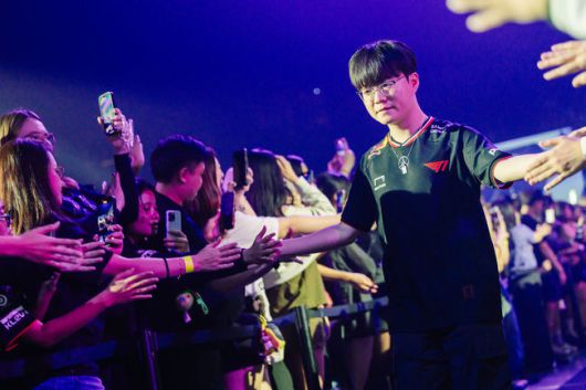 라이엇 게임즈 플리커.