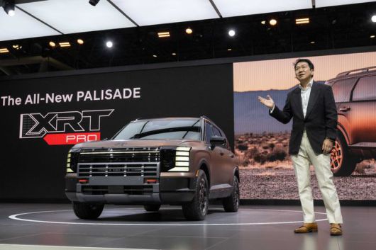 이상엽 현대제네시스글로벌디자인담당 부사장이 발표하는 모습.