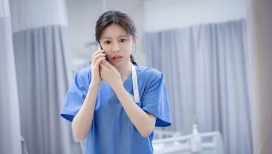 [OSEN=민경훈 기자] 10일 오후 서울 구로구 라마다 서울 신도림에서 tvN 새 토일드라마 '언젠가는 슬기로울 전공의생활'(언슬전) 제작발표회가 열렸다. ‘언젠가는 슬기로울 전공의생활(연출 이민수, 극본 김송희)’은 언젠가는 슬기로울 의사생활을 꿈꾸는 레지던트들이 성장해 나가는 과정을 담은 ‘슬기로운 의사생활’ 스핀오프 드라마. 청춘 배우 고윤정(오이영 역), 신시아(표남경 역), 강유석(엄재일 역), 한예지(김사비 역), 정준원(구도원 역)이 극 중 종로 율제병원 산부인과를 배경으로 좌충우돌 일상을 보내는 레지던트들의 성장기를 예고한다.배우 고윤정이 포즈를 취하고 있다. 2025.02.10 / rumi@osen.co.kr