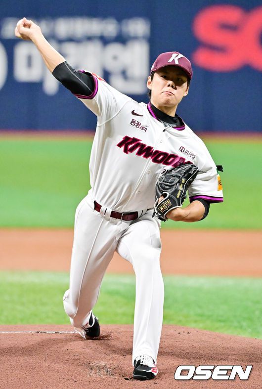 [OSEN=민경훈 기자] 키움 김윤하. 2025.04.05 /