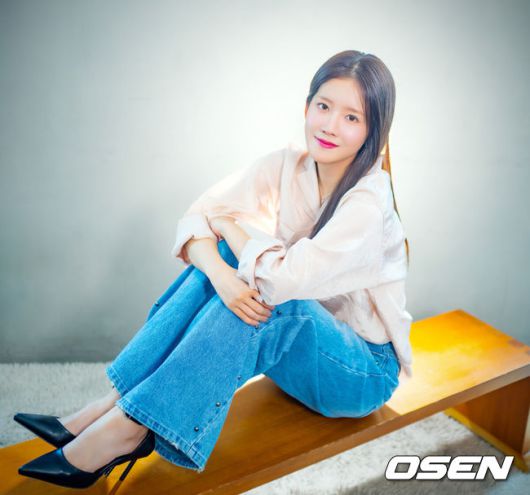 [OSEN=민경훈 기자] 배우 추소정이 최근 서울 마포구 합정동 OSEN 사옥에서 인터뷰를 가졌다.배우 추소정(우주소녀 엑시)은 tvN 월화드라마 ‘이혼보험’에서 보험 사고의 손해액을 결정해 보험금을 지급하는 손해사정사 조아영 역을 맡아 열연을 펼쳤다.배우 추소정이 카메라 앞에서 포즈를 취하고 있다. 2025.05.07 / rumi@osen.co.kr